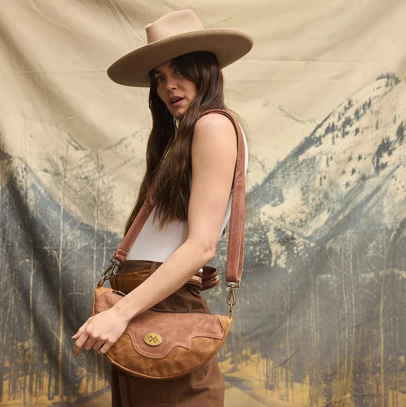 Slow Road Shoulder Bag | Spicy Cowbody (Pony Rider)