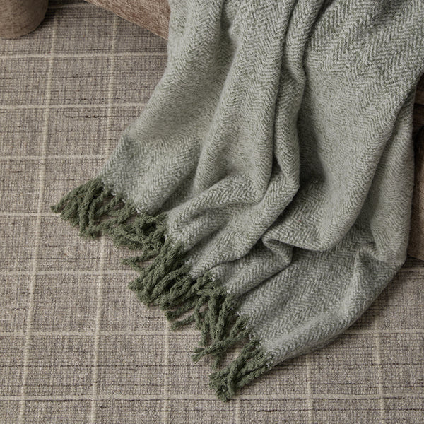Alba Faux Mohair Throw – Sage Green
