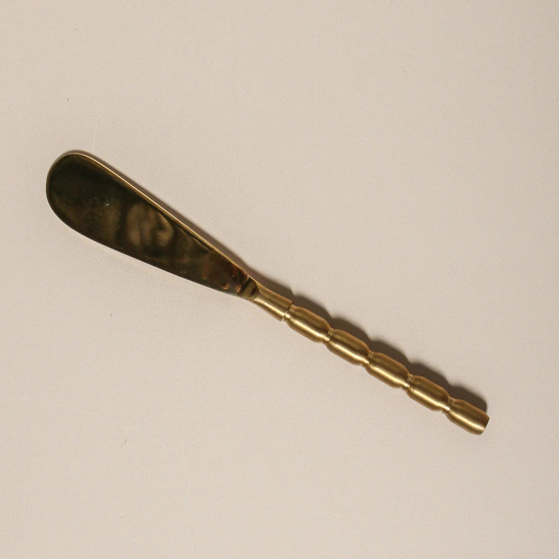 Form Spread Knife by Indigo Love Collectors