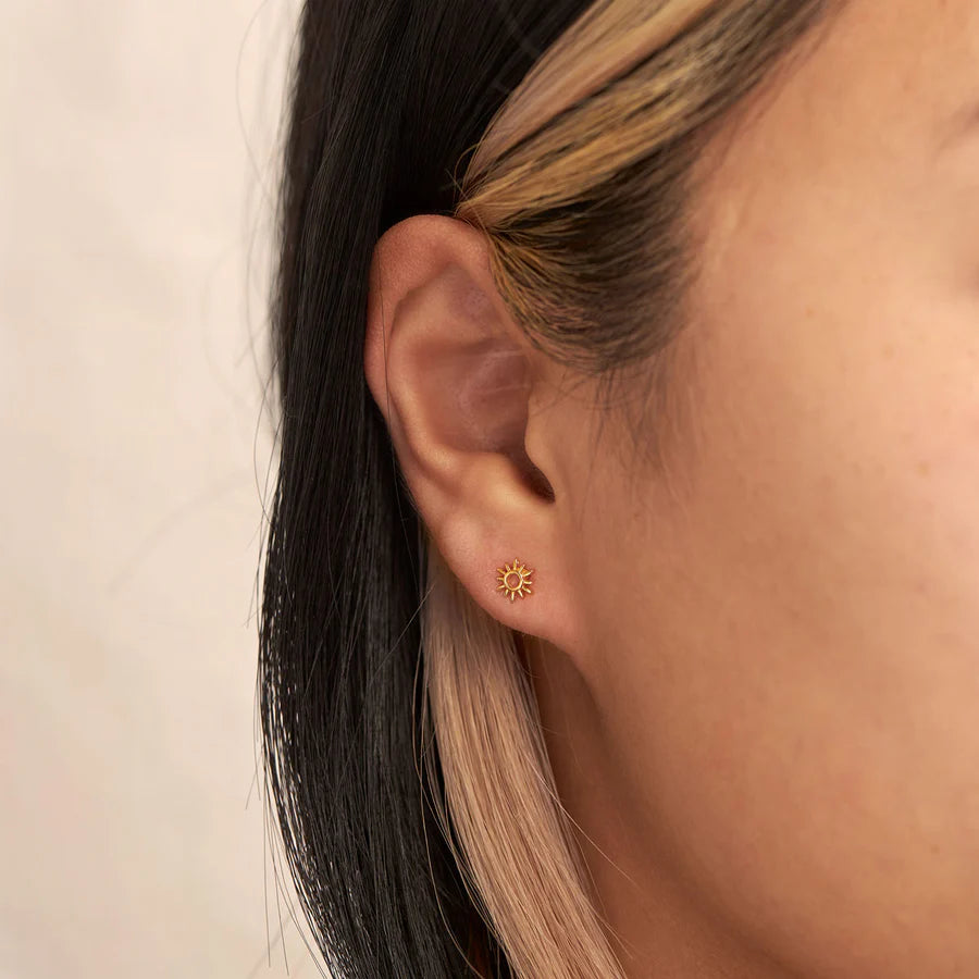 Dainty Open Sunshine Studs Gold (Gold)