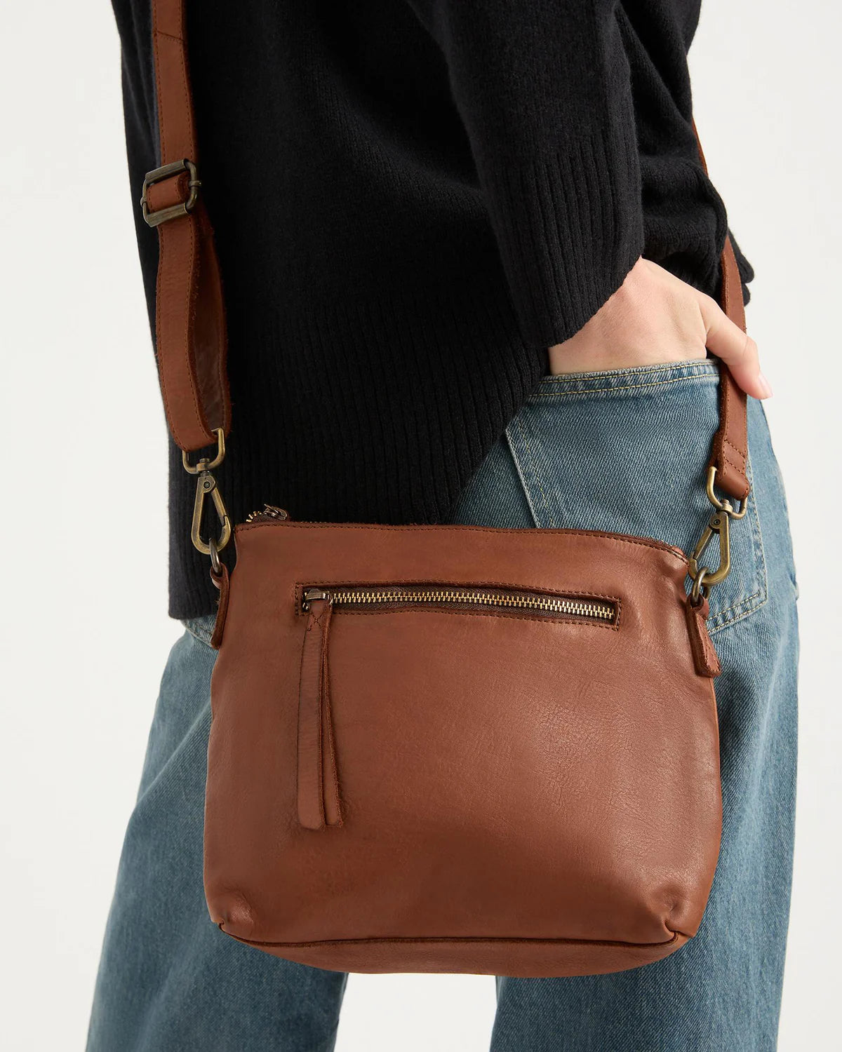 Large Essential Pouch by Juju & Co - Cognac