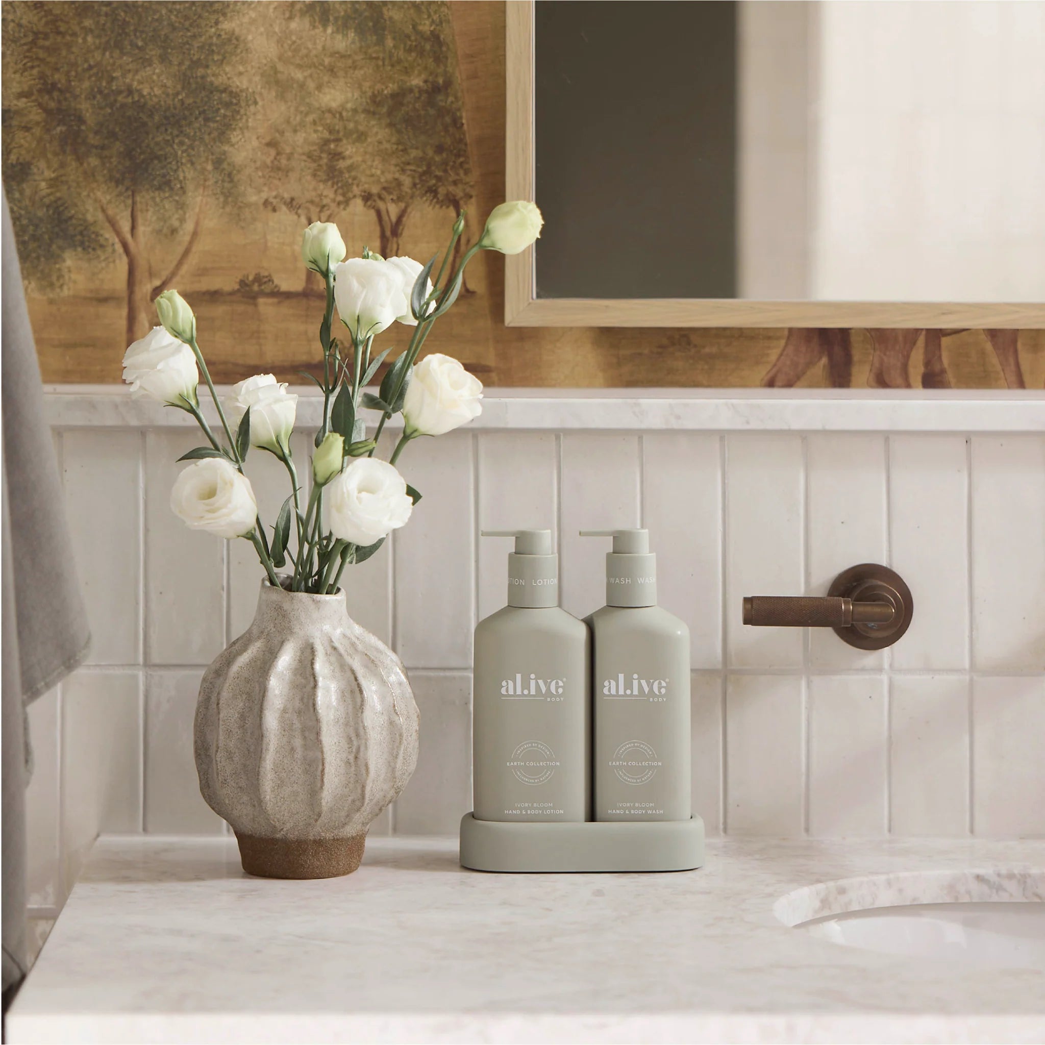 Alive Body - Limited Edition Wash & Lotion Duo & Tray (Compact) - Ivory Bloom