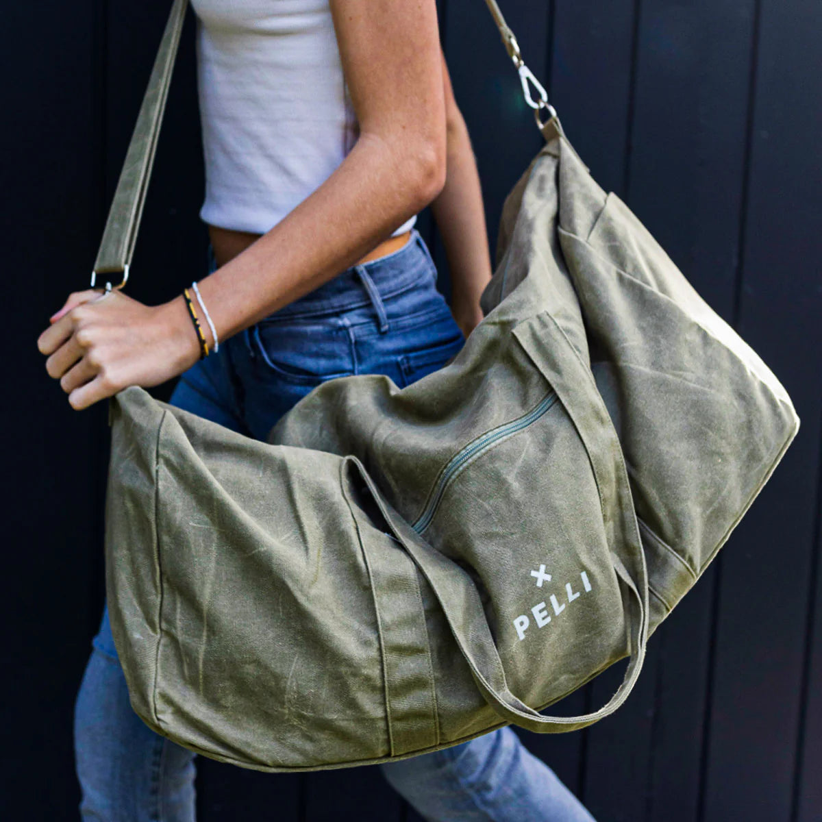 Pelli Overlander - Large Waxed Canvas Duffle Bag in Burnt Olive Green