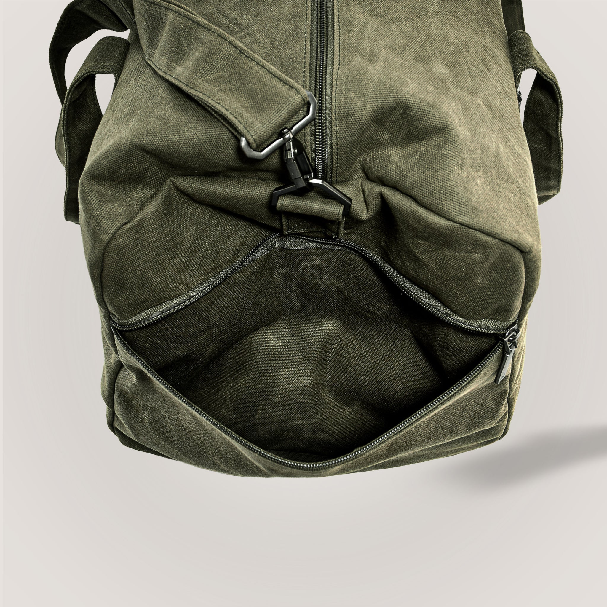 Pelli Overlander - Large Waxed Canvas Duffle Bag in Burnt Olive Green