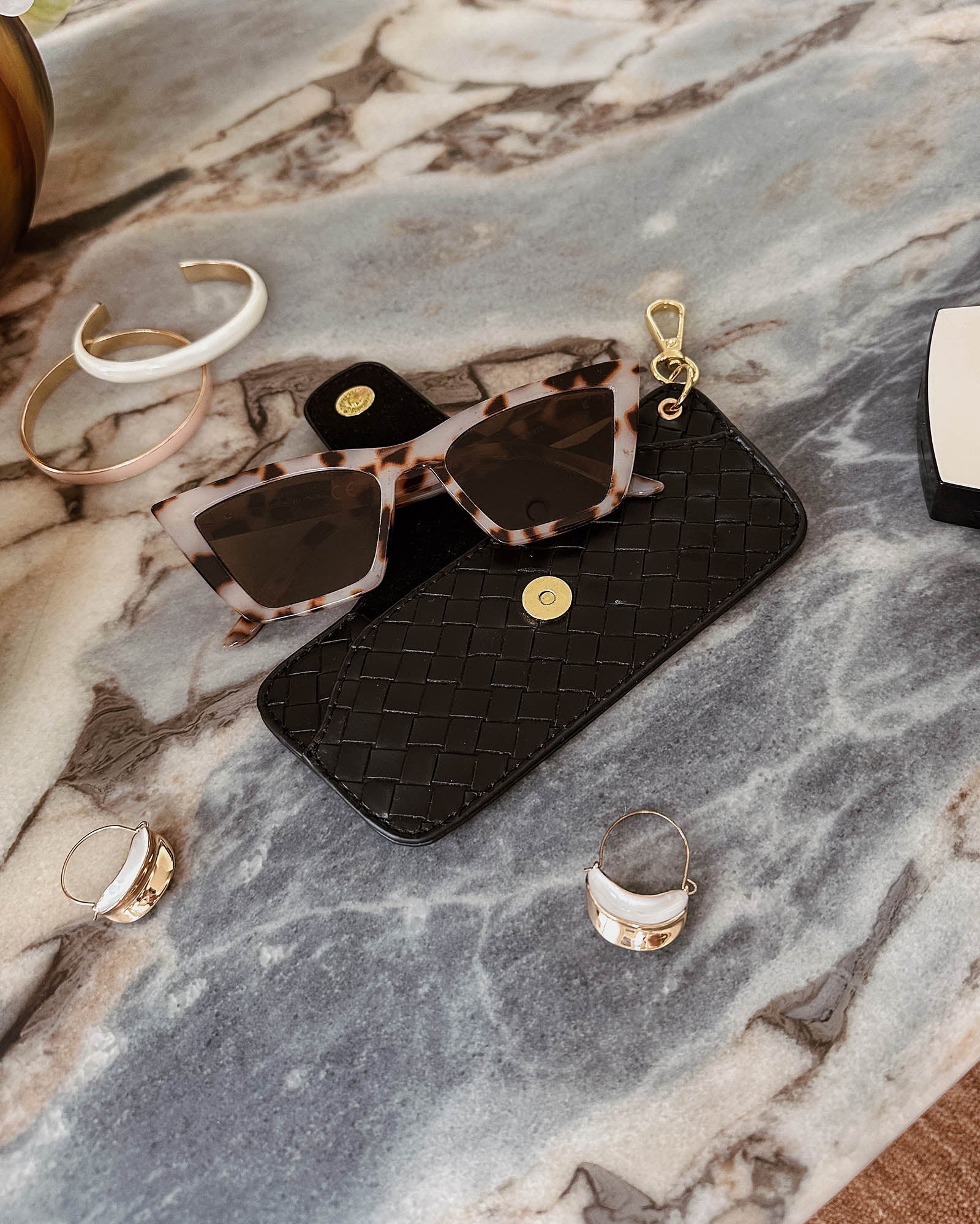 Skittle Sunglasses Case (Woven Black) by Louenhide