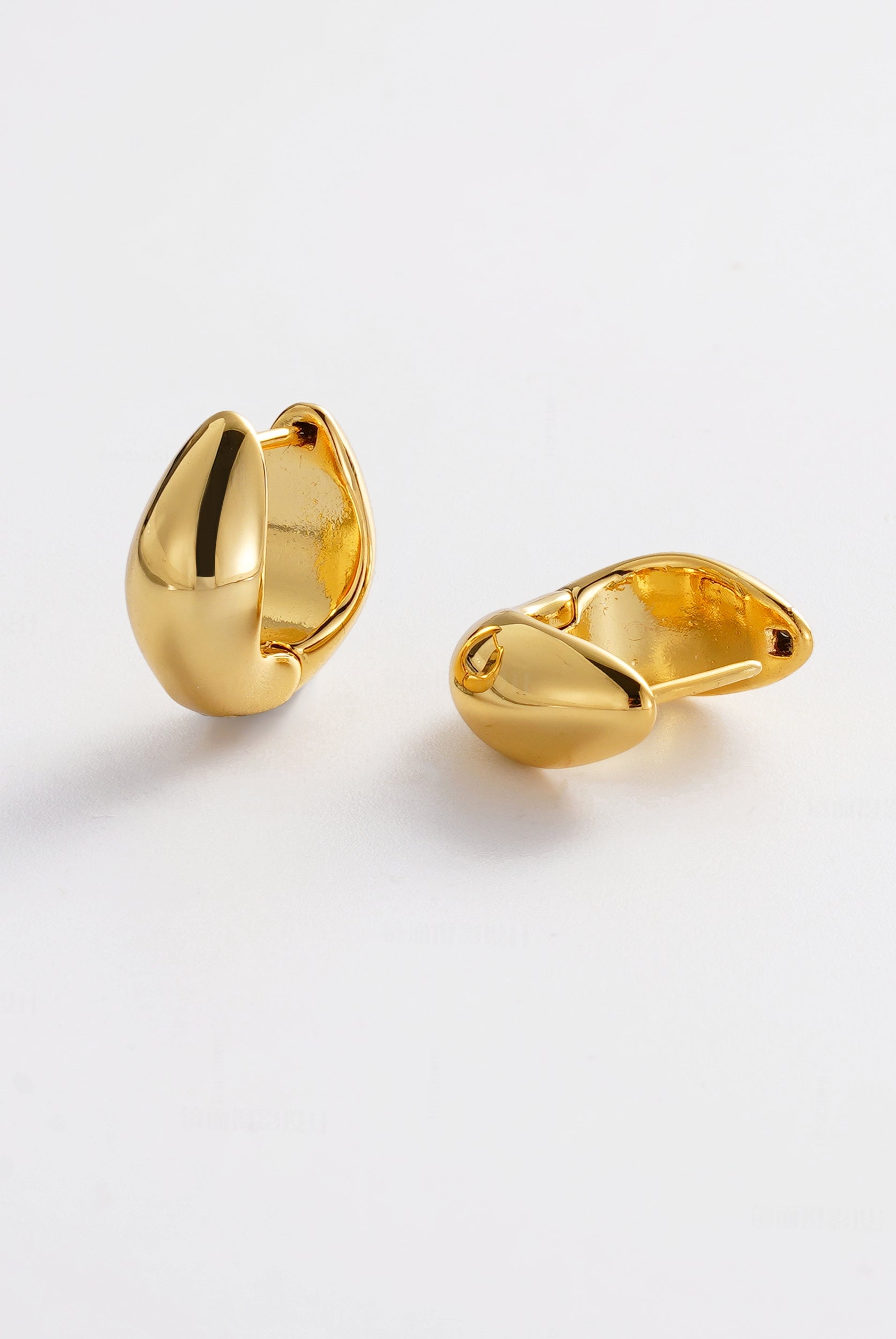 Margot Hoop by Zafino - Gold or Silver