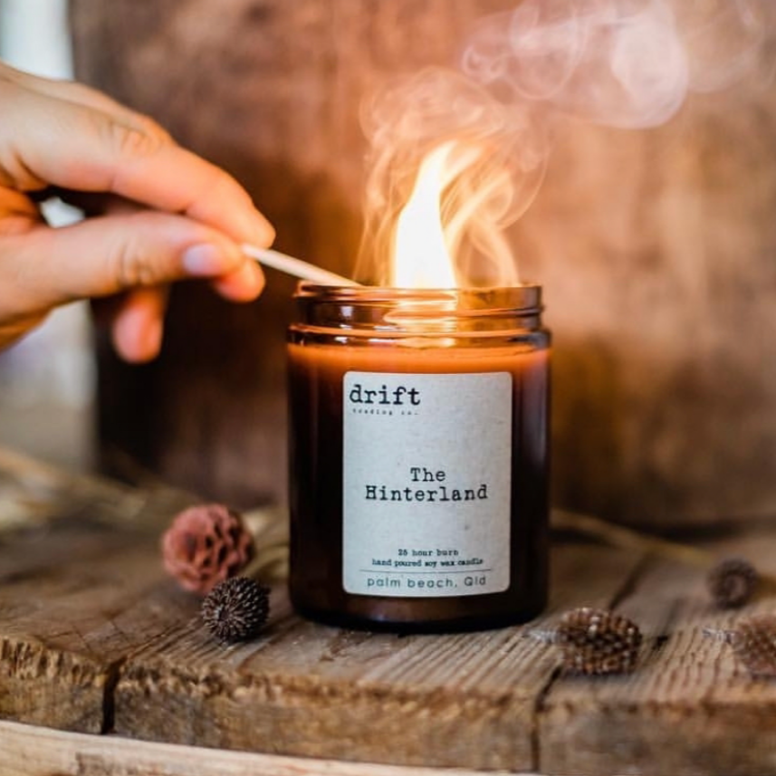 MEDIUM AMBER GLASS CANDLE - 25hr Burn