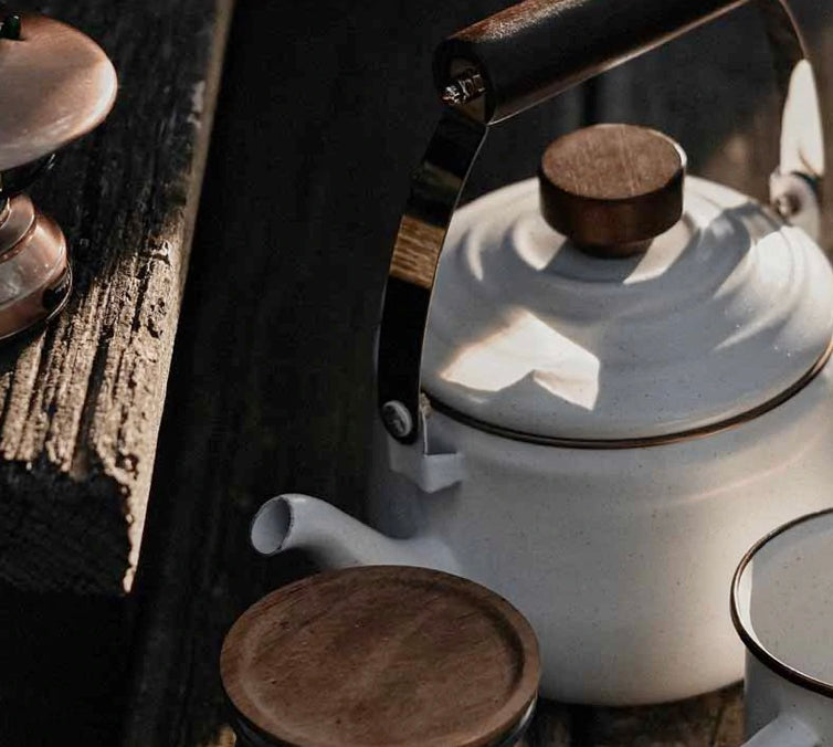 Enamel Teapot - Eggshell