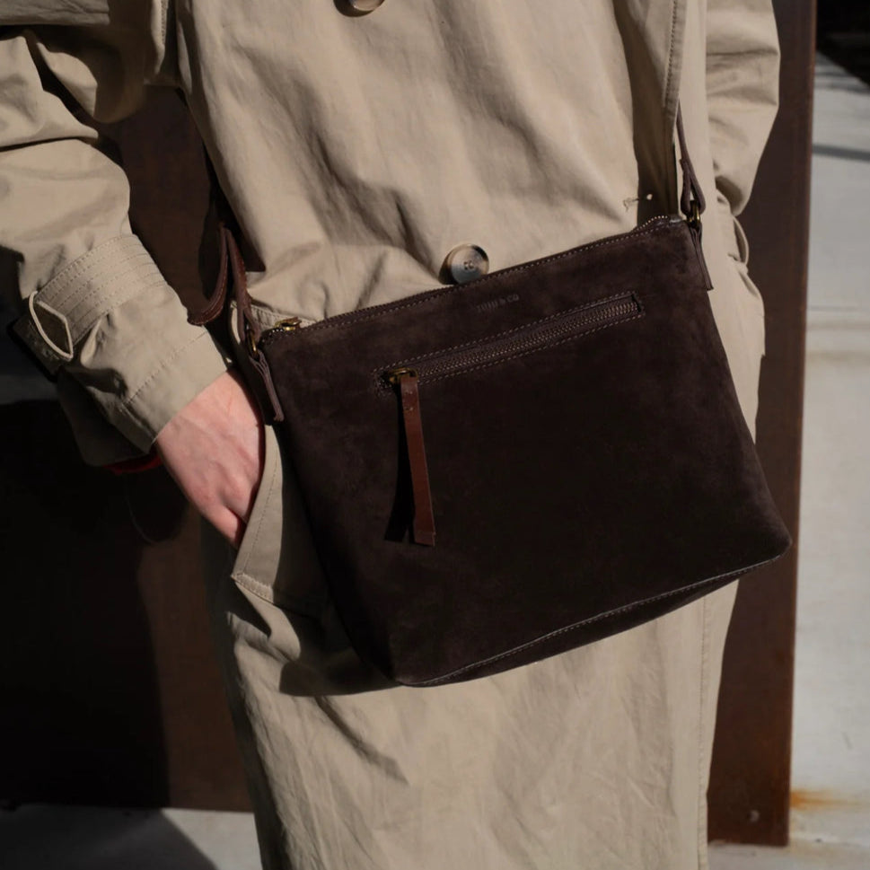 Suede Essential by Juju & Co - Chocolate