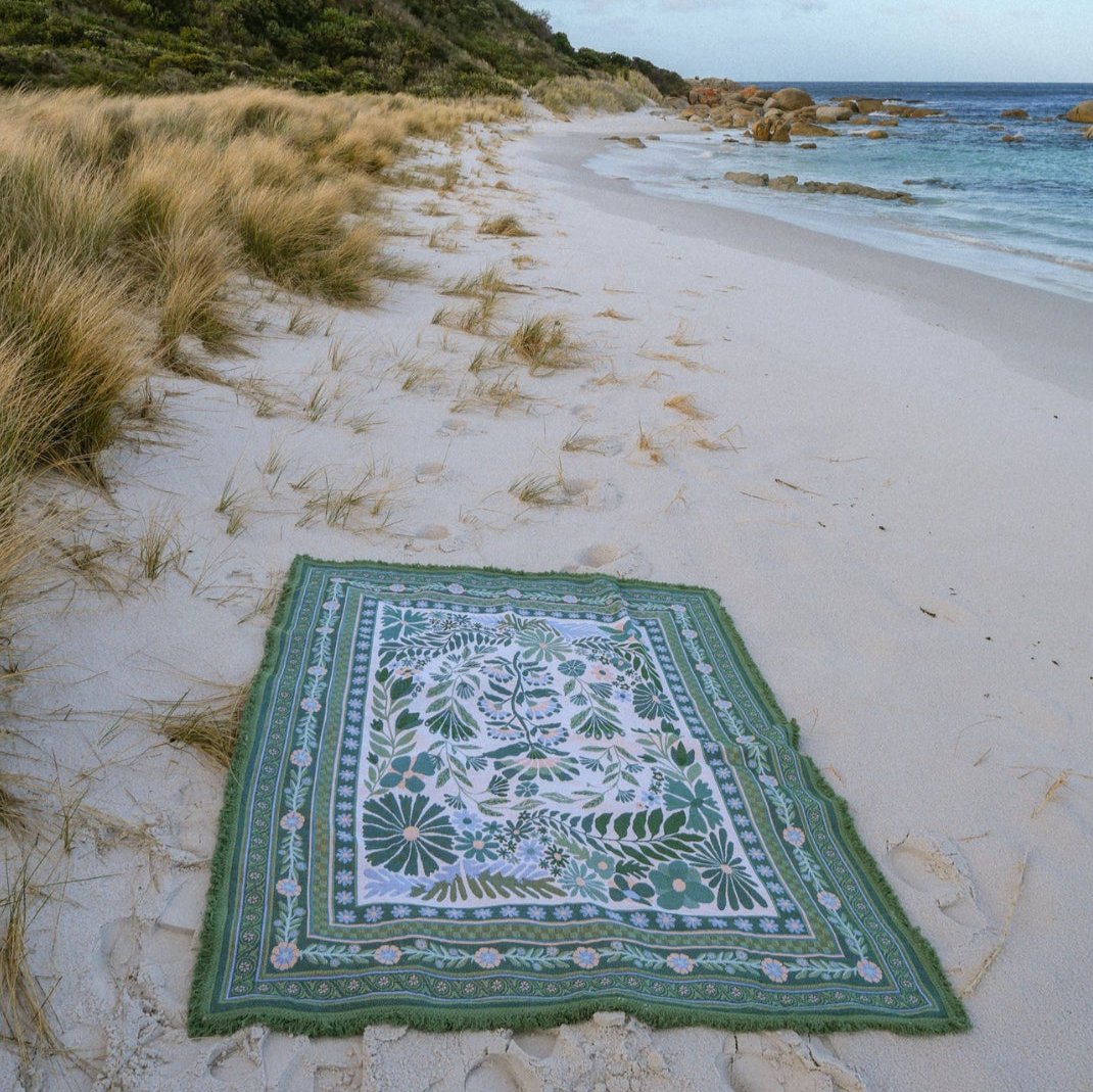 The Dahlia Green Rug