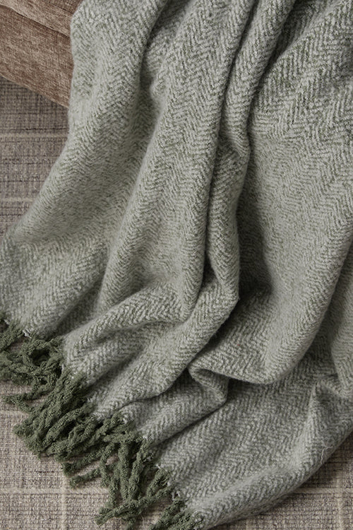 Alba Faux Mohair Throw – Sage Green