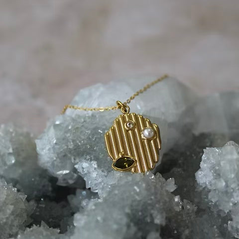 Vera Pendant Necklace by Luna & Mac