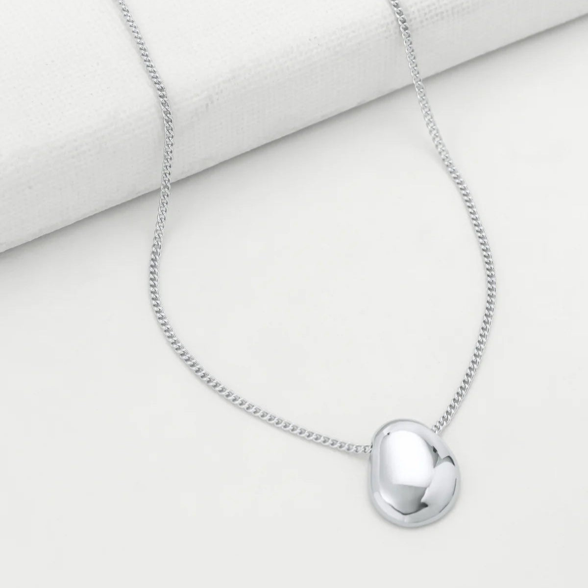 Clare Necklace (Gold) by Zafino