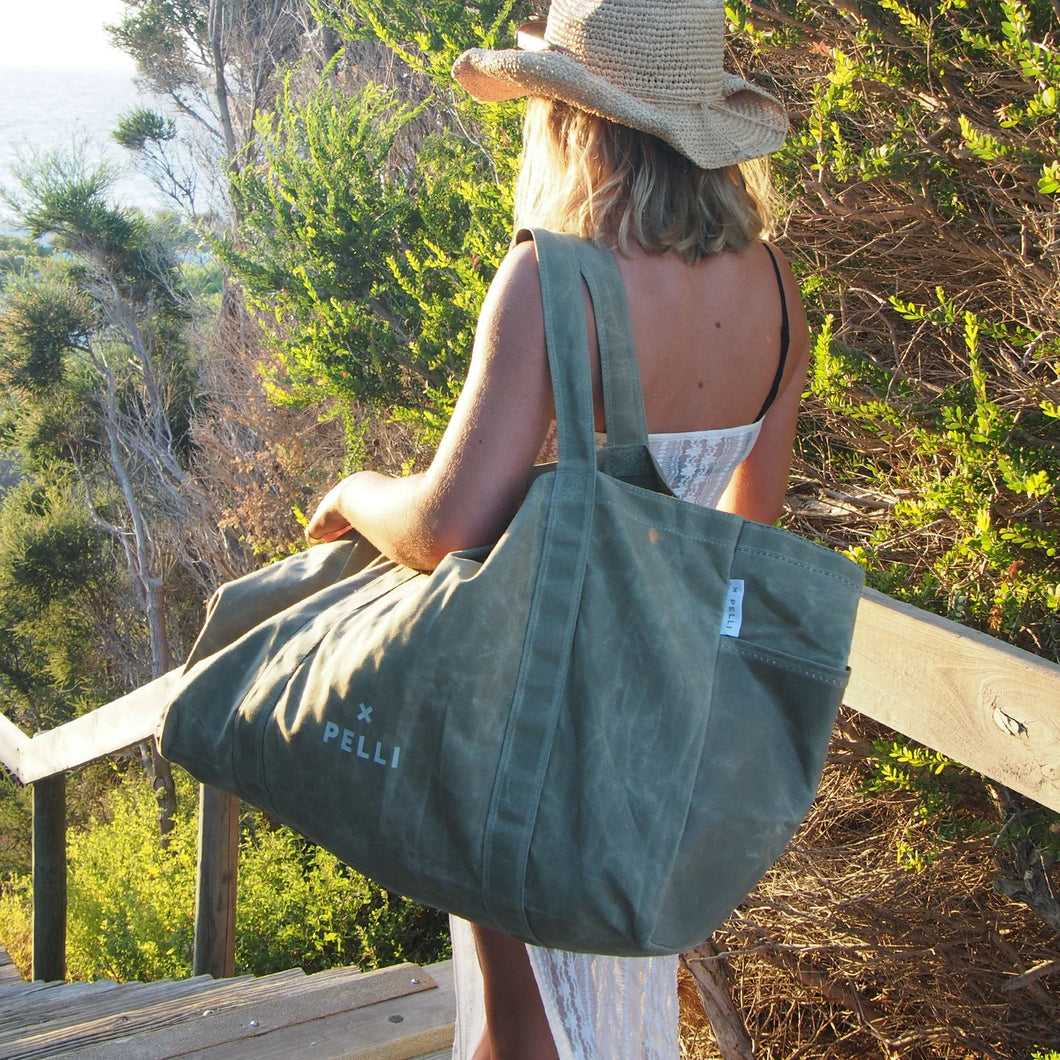 Waxed canvas 2025 hobo bag