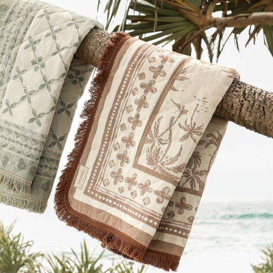 The Zephyr Blanket (Terra) by Layday