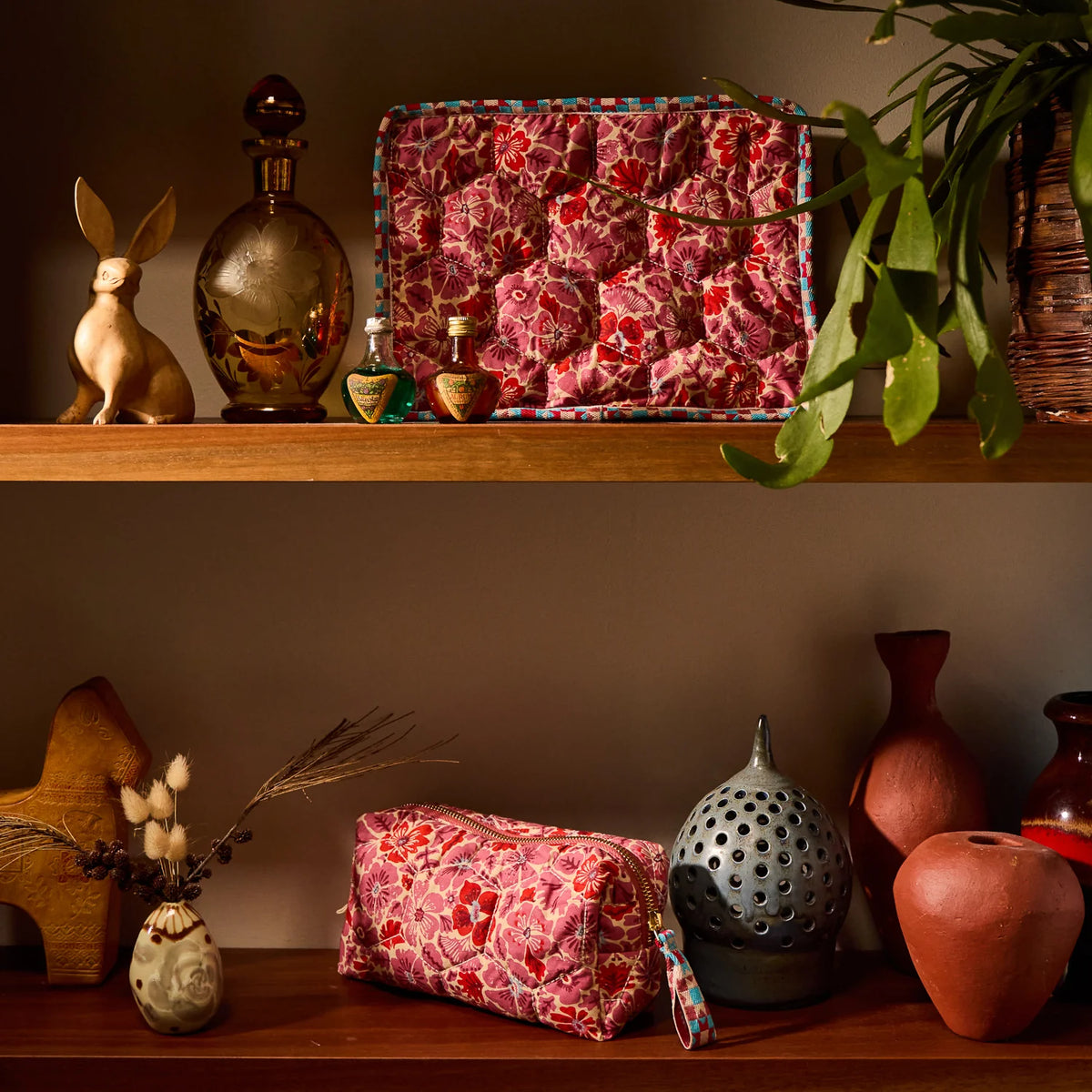 Magnolia Vanity Bag - Poppy by Sage & Clare