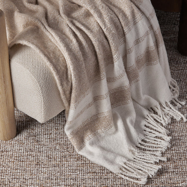 Marai Brushed Woven Throw – Oatmeal