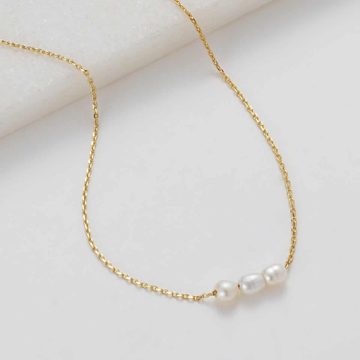 Mini Pearl Necklace (Gold) by Zafino