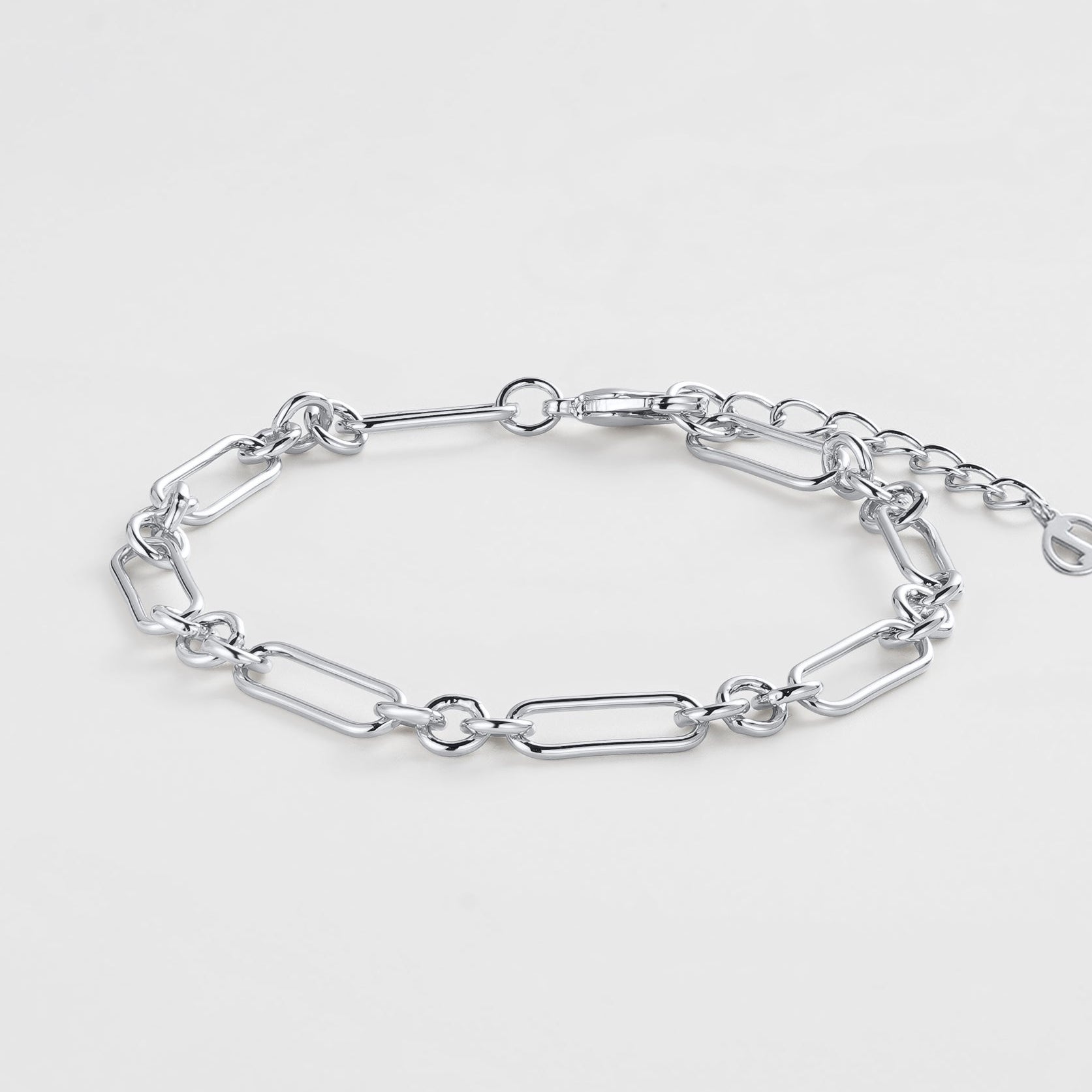 Nia Bracelet (Gold or Silver) by Zafino
